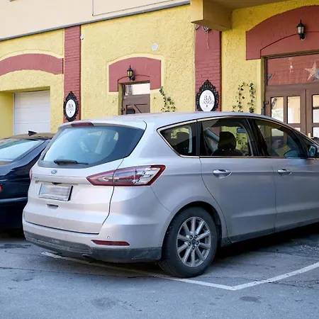 Apartamento Joy Tour As With Free Private Parking