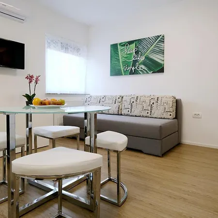 Apartma Joy Tour As With Free Private Parking *